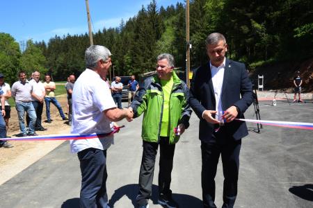OTVORITEV DOVOZNE CESTE DO BIATLONSKEGA CENTRA 25 FOTO LJUBO VUKELIČ